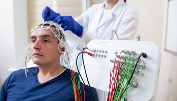 Elektroensefalografi (EEG) – Prosedur dan Fungsinya