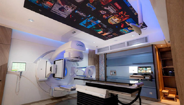 Radioterapi LINAC ELEKTA VERSA HD dengan teknologi SBRT di Mandaya Royal Hospital Puri