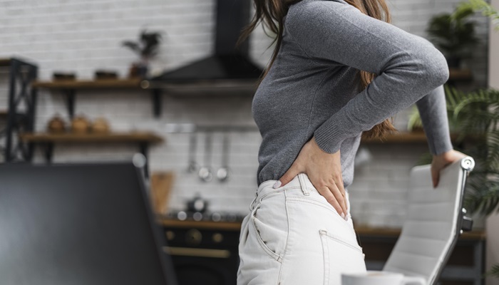 8 Causes of Tailbone Pain and How to Treat It