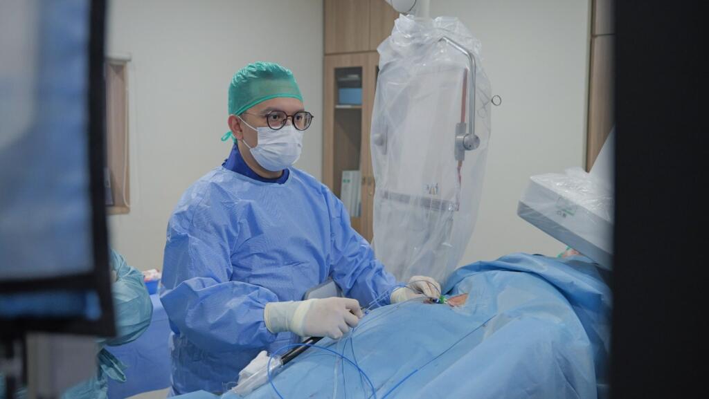 dr. Sebastian, Lakukan Ablasi 3D Tangani Aritmia Jantung Tipe PVC di RS Mandaya Royal Puri