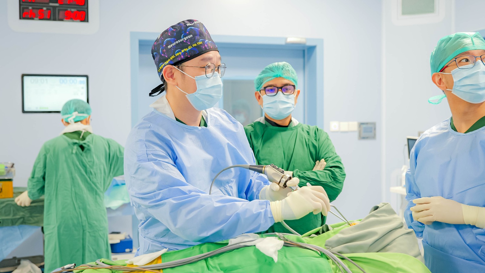 Dr. Joy Performs Brain Tumor Surgery Through the Nose: Endoscopic Endonasal Transsphenoidal (EETH)