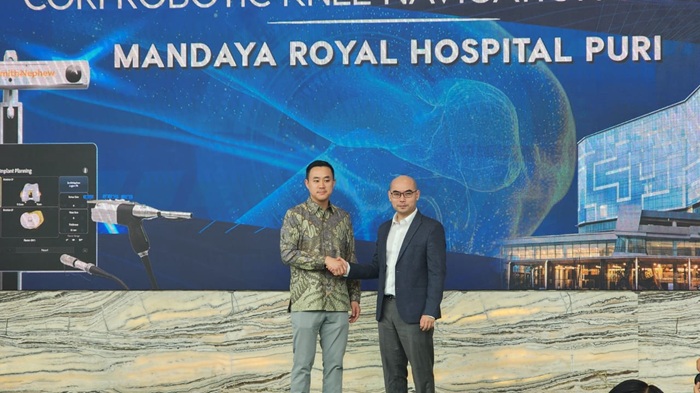 RS Mandaya Royal Puri Celebrates 100th CORI Robotic Knee Surgery