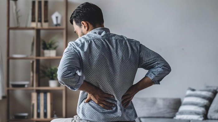 Tindakan Monoportal Endoscopic Lumbar Decompression untuk Saraf Kejepit oleh dr. Christian Permana di RS Mandaya Puri