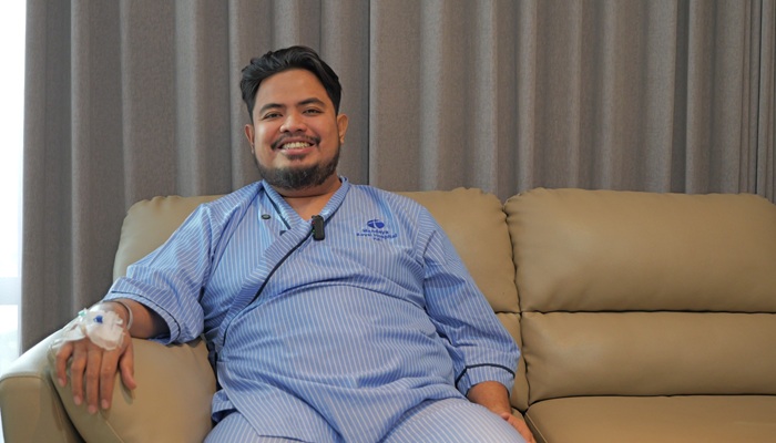 Tunda Operasi Batu Ginjal 4 Tahun, Rigen Akhirnya Pilih Operasi dengan Teknologi Robot di RS Mandaya Puri