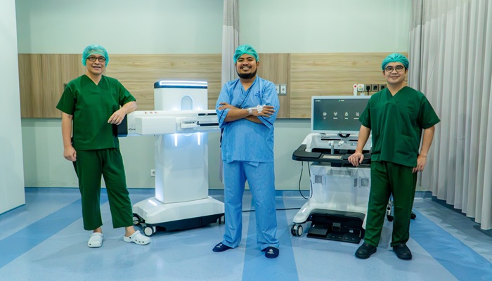 Komika Rigen Sembuh dari Batu Ginjal Tanpa Sayatan Berkat Teknologi Robot Zamenix di RS Mandaya Royal Puri