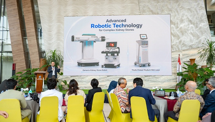 Pertama & Satu-satunya di Asia Tenggara, RS Mandaya Puri Luncurkan Robot Zamenix untuk Penanganan Batu Ginjal Tanpa Sayatan